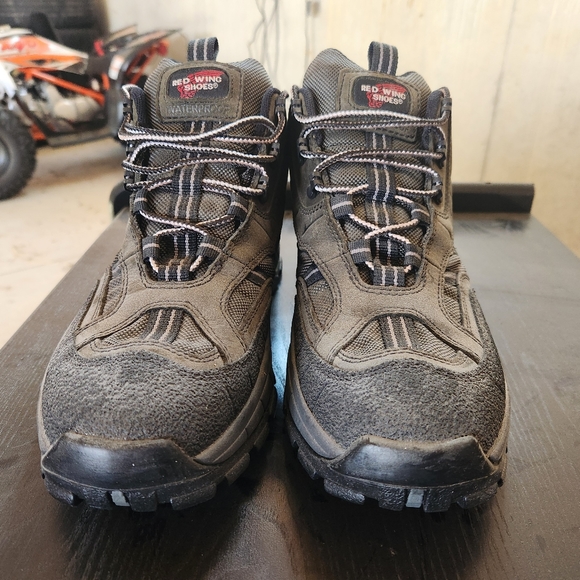 Red Wing boots Men's 10.5 B - Picture 3 of 4